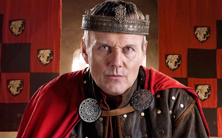 Re Uther interpretato da Anthony Head nella serie tv "Merlin" Uther Anthony Head Merlin