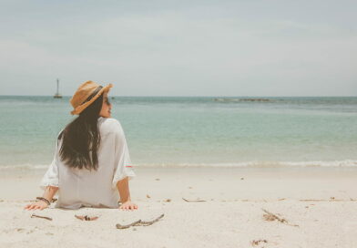 beach-hat-ocean-relaxation