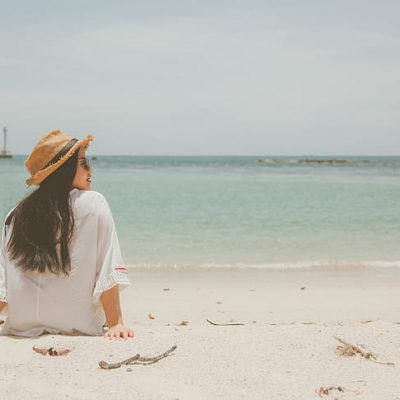 beach-hat-ocean-relaxation